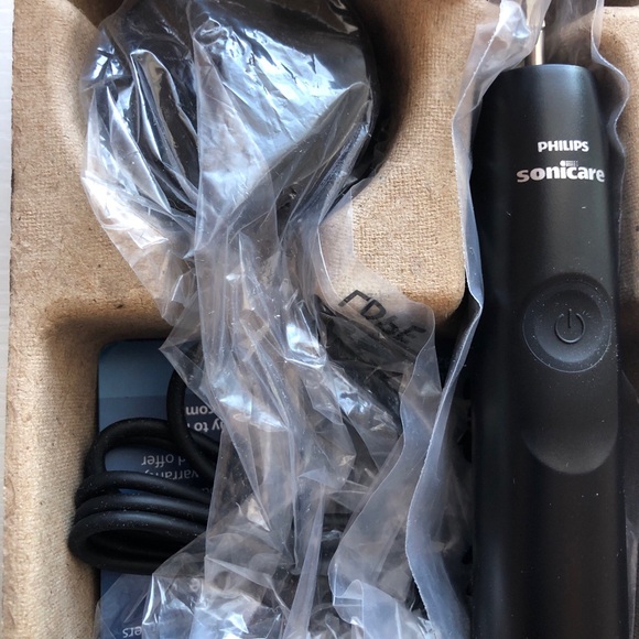 Philips Sonicare 4100 Black Electric Toothbrush - Picture 4 of 6